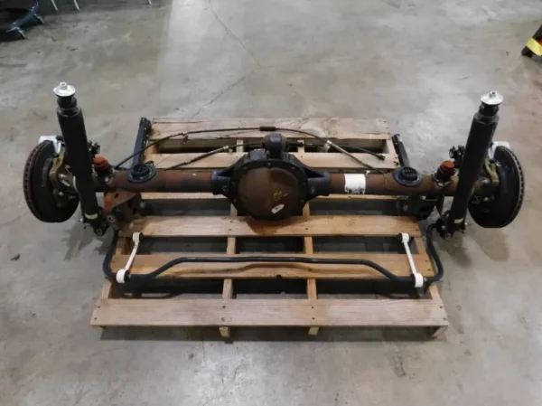 2007 Ford Mustang GT 4.6L 3V 8.8 Rearend Axle Assembly 3.31 Gear H11 - Image 6