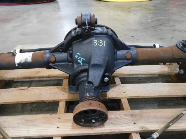 2007 Ford Mustang GT 4.6L 3V 8.8 Rearend Axle Assembly 3.31 Gear H11 - Image 4